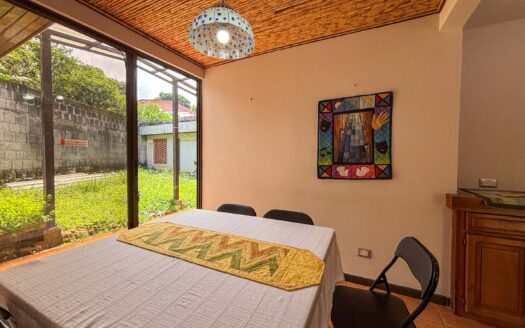🏡 Venta de Casa en 1 Planta – Uso de Suelo Mixto – Montes de Oca, cerca de la UCR cod.139304
