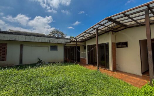 🏡 Venta de Casa en 1 Planta – Uso de Suelo Mixto – Montes de Oca, cerca de la UCR cod.139304