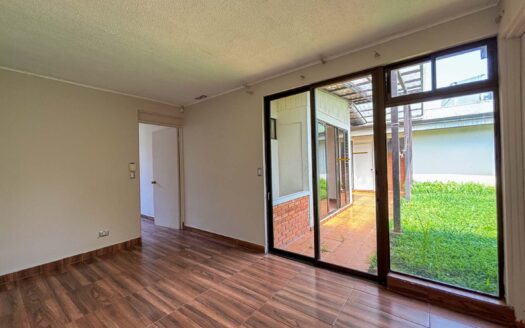 🏡 Venta de Casa en 1 Planta – Uso de Suelo Mixto – Montes de Oca, cerca de la UCR cod.139304