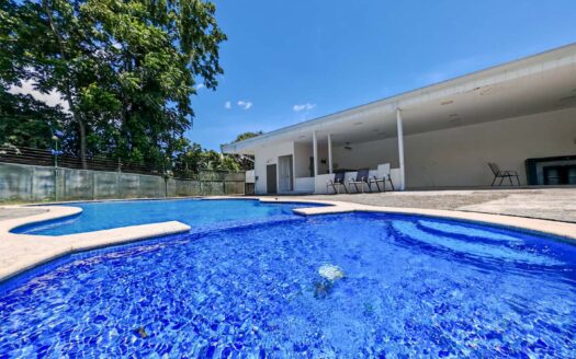 Casa en venta en Sabanilla, con ascensor y amplios espacios en condominio cod.139590