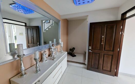 Casa en venta en Sabanilla, con ascensor y amplios espacios en condominio cod.139590