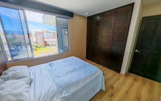 Casa en venta en Sabanilla, con ascensor y amplios espacios en condominio cod.139590