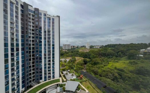 Apartamento en alquiler en La Sabana, piso 13 con vistas impresionantes COD#138444