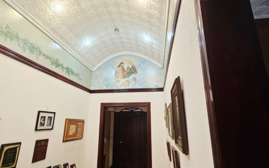 ¡USO DE SUELO MIXTO! Hermosa quinta en venta en El Roble con amplio terreno de 8.963 m2 y linda casa de una planta. COD. 138838