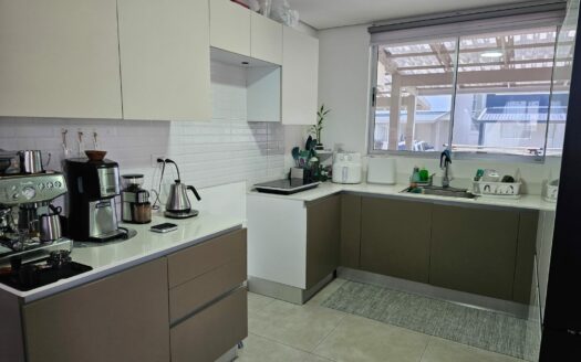 ¡OPORTUNIDAD! Casa en venta en Condominio Hacienda El Coyol, hermosa, moderna y con amplias amenidades. COD. 139621