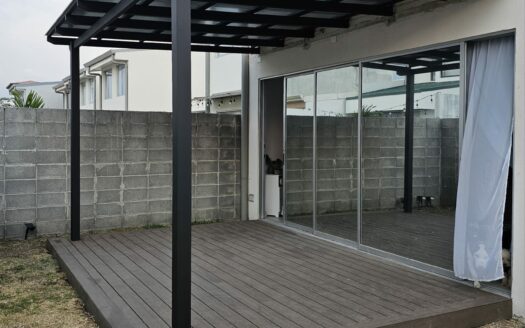 ¡OPORTUNIDAD! Casa en venta en Condominio Hacienda El Coyol, hermosa, moderna y con amplias amenidades. COD. 139621