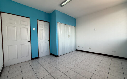 Oportunidad de Propiedad ideal para Casa, Oficinas o Comercio en Guadalupe, Goicoechea COD 139105