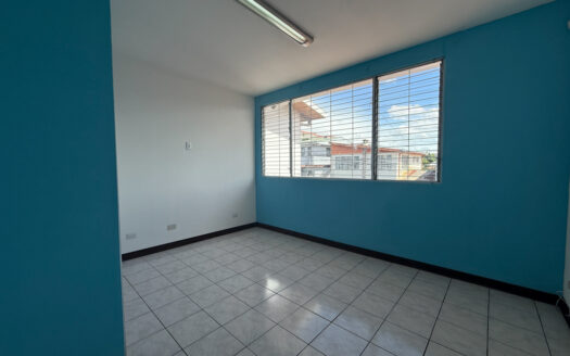 Oportunidad de Propiedad ideal para Casa, Oficinas o Comercio en Guadalupe, Goicoechea COD 139105
