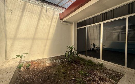 Oportunidad de Propiedad ideal para Casa, Oficinas o Comercio en Guadalupe, Goicoechea COD 139105