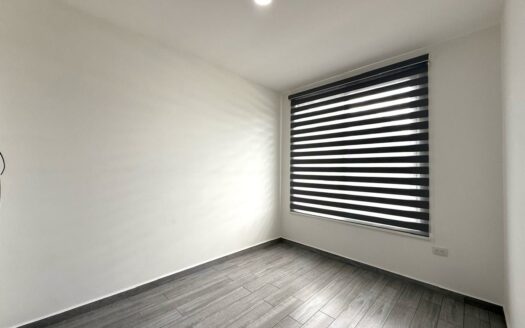 Casa en Venta en San Pablo de Heredia, Amplio Parqueo, Desocupada y como Nueva. Moderna y en Condominio con Amenidades. Código 138678