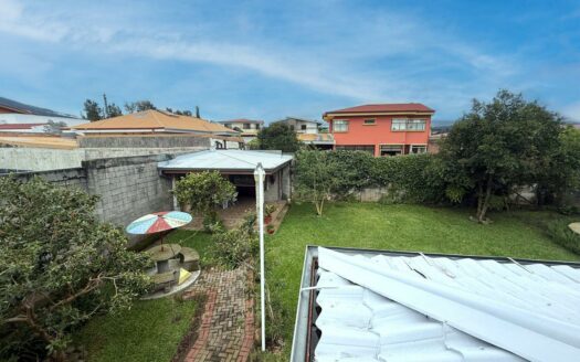 Casa en Venta en San Isidro de Heredia, con Amplio Jardín y Vista Panorámica a la Naturaleza. Código 139426