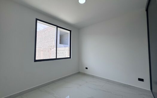 Tres Ríos: Casa a Estrenar en Condominio con 4 Habitaciones + 3 Baños Completos. #140533