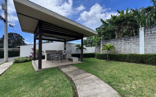 Guayabos de Curridabat: Casa de Una Planta en Condominio con 3 Habitaciones. 85 Millones de Colones. Oportunidad! #140456