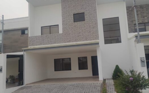 Tres Ríos: Casa en Condominio Distrito San Juan en Precio de Oportunidad! #139829