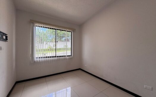 Guayabos de Curridabat: Casa de Una Planta en Condominio con 3 Habitaciones. 85 Millones de Colones. Oportunidad! #140456