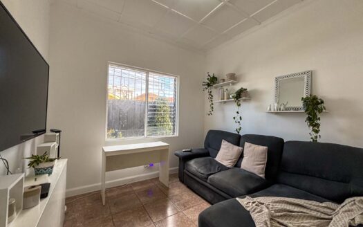 Casa en venta en Zapote – Esquinera, de una planta y con jardín cod. 140065