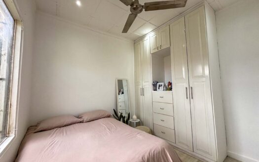 Casa en venta en Zapote – Esquinera, de una planta y con jardín cod. 140065