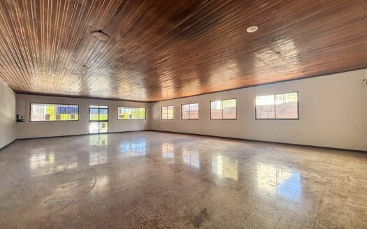 Local Comercial en Alquiler en Sabanilla con Amplio Parqueo y Excelente Exposición cod.140649