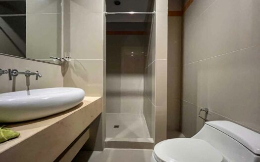 Apartamento de 2 habitaciones en venta en La Sabana, amplio y frente al parque COD#140678