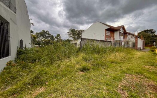 Lote plano con 530 m2 en Venta en Rohrmoser, cerca de la casa de Oscar Arias, muy cerca de La Sabana COD#140668