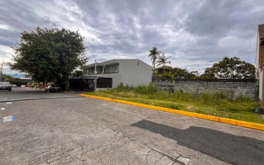 Lote plano con 530 m2 en Venta en Rohrmoser, cerca de la casa de Oscar Arias, muy cerca de La Sabana COD#140668
