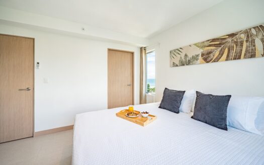 NUEVO!! Apartamento en el piso 16 con vista panorámica a las montañas – Viva Jacó 3 habitaciones 2 baños Cod. 140222