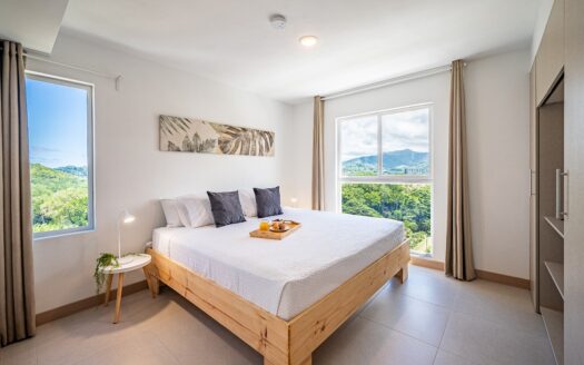 NUEVO!! Apartamento en el piso 16 con vista panorámica a las montañas – Viva Jacó 3 habitaciones 2 baños Cod. 140222