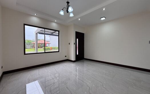 Hermosa Casa Para Estrenar, de 2 Plantas y con Finos y Modernos Acabados, en Condominio en Patalillo de Coronado COD 140369