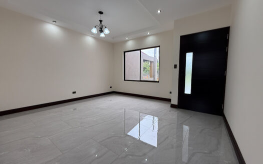 Hermosa Casa Para Estrenar, de 2 Plantas y con Finos y Modernos Acabados, en Condominio en Patalillo de Coronado COD 140369