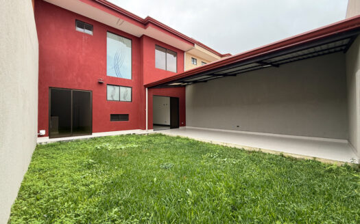 Hermosa Casa Para Estrenar, de 2 Plantas y con Finos y Modernos Acabados, en Condominio en Patalillo de Coronado COD 140369