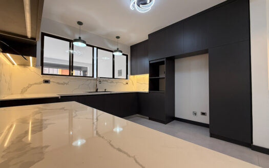 Casa para Estrenar, de 2 Plantas, Moderna y Llena de Luz Natural, en Condominio, Patalillo de Coronado COD 140331