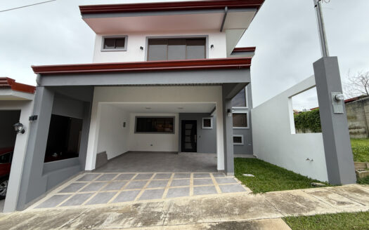 Casa para Estrenar, de 2 Plantas, Moderna y Llena de Luz Natural, en Condominio, Patalillo de Coronado COD 140331