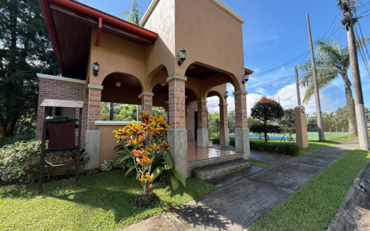 Venta de Lote Esquinero de 646 m2, en Condominio Rodeado de Naturaleza, Tranquilidad y Seguridad en Mata de Plátano, Goicoechea COD 140090