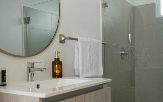 Maravilloso apartamento en venta VIVA JACO PISO 10 – LA MEJOR VISTA MAR!! 2 habitaciones 2 baños!!! Cod. 140123