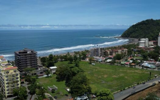 NUEVO!! Apartamento en el piso 16 con vista panorámica a las montañas – Viva Jacó 3 habitaciones 2 baños Cod. 140222