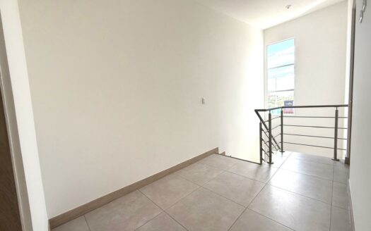 Casa en Venta en Santo Domingo de Heredia, con Amenidades y Financiamiento Total. Código 139980