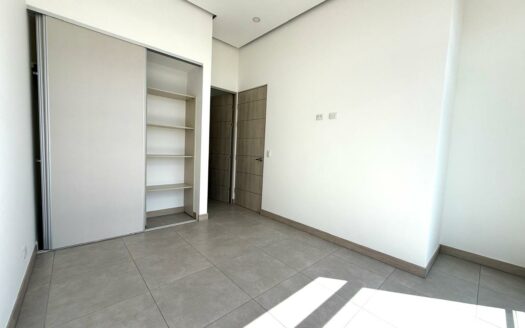 Casa en Venta en Santo Domingo de Heredia, con Amenidades y Financiamiento Total. Código 139980